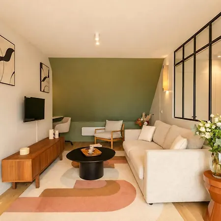 Appartement Loft With Terrace Jacuzzi & Lift Near Invalides