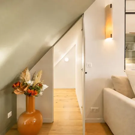 Appartement Loft With Terrace Jacuzzi & Lift Near Invalides
