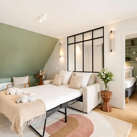Appartement Loft With Terrace Jacuzzi & Lift Near Invalides