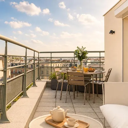 Appartement Loft With Terrace Jacuzzi & Lift Near Invalides
